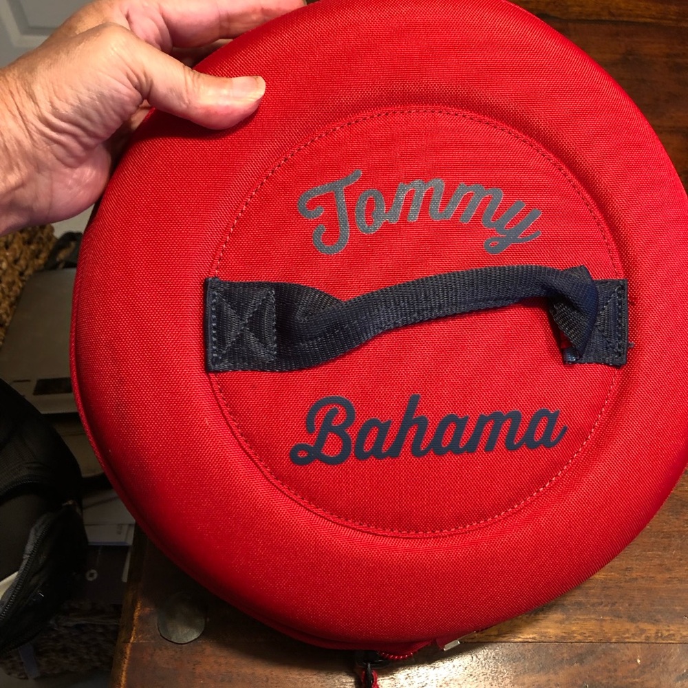 TOMMY BAHAMA BAGS TUMBLER DUFFLE EXPANDS 20.5 X 11.5 X 11.5 Luggage PLEASE READ